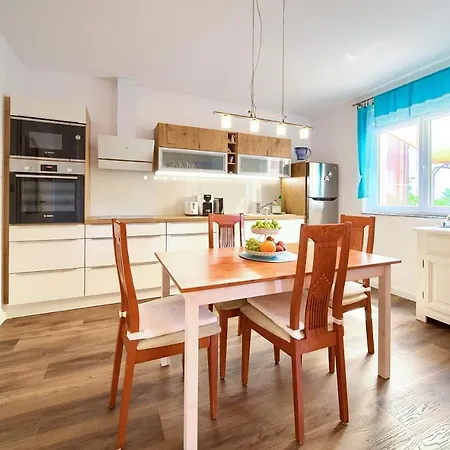 Bor Krk Apartament Krk Town