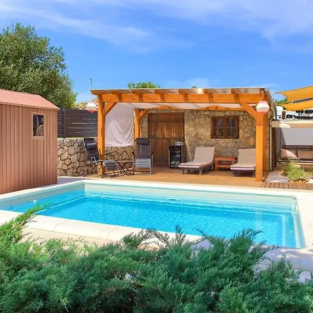 Bor Krk Apartament Krk Town