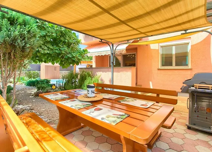 Bor Krk Apartamento *